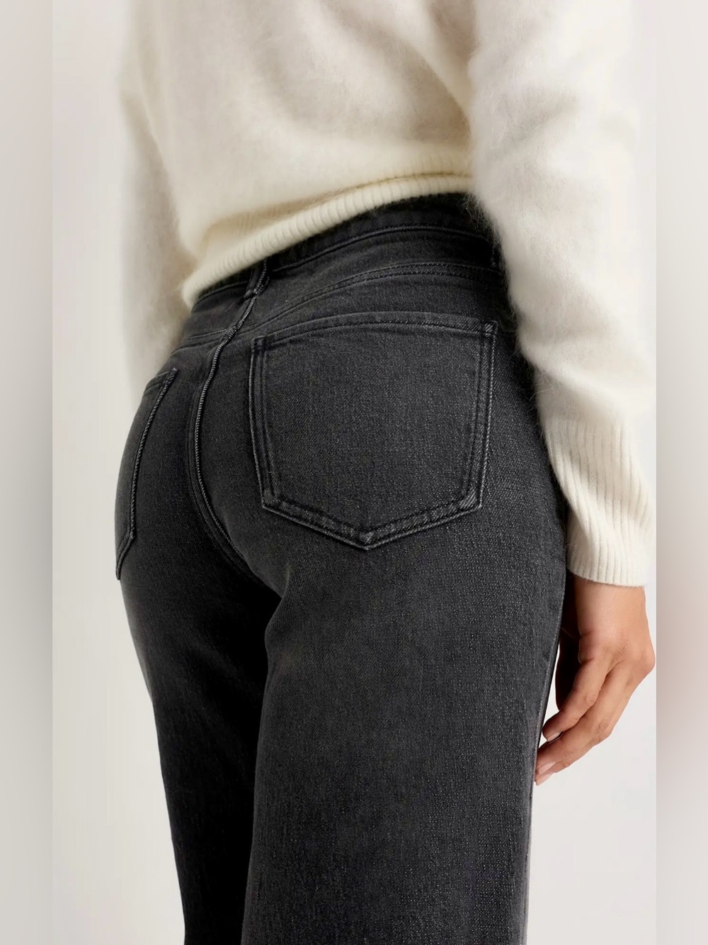Quince Luna Stretch Relaxed Straight Jeans in Charcol Black